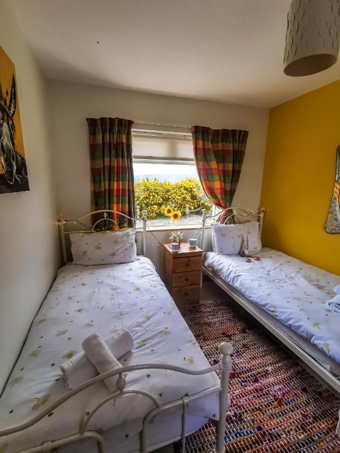 Causeway Coast Country Cottage, Pet-Friendly バリーキャッスル エクステリア 写真
